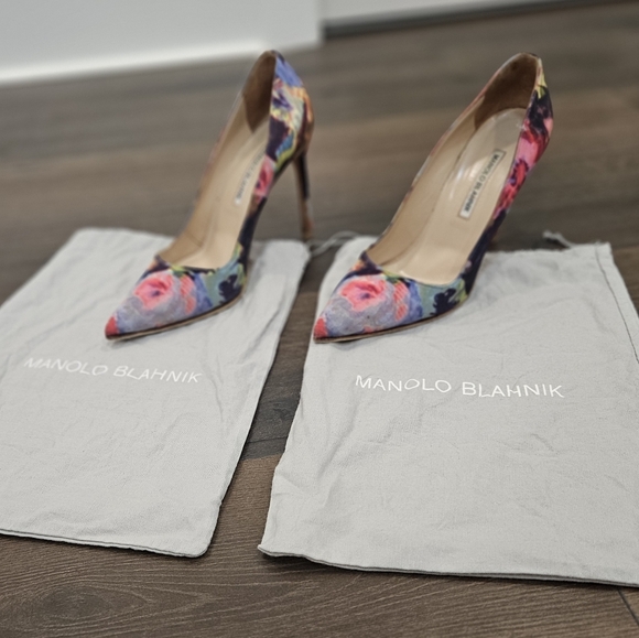 Manolo Blahnik Multicolor Floral Printed Fabric BB 105 Pump-39 1/2 - Picture 2 of 15